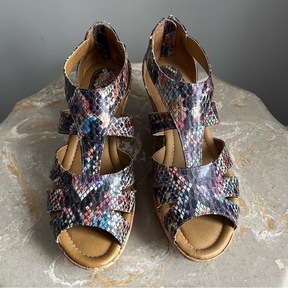 Softspots 8.5 wide sandals strappy open-toe rainbow snakeskin print cork wedge - Picture 3 of 11